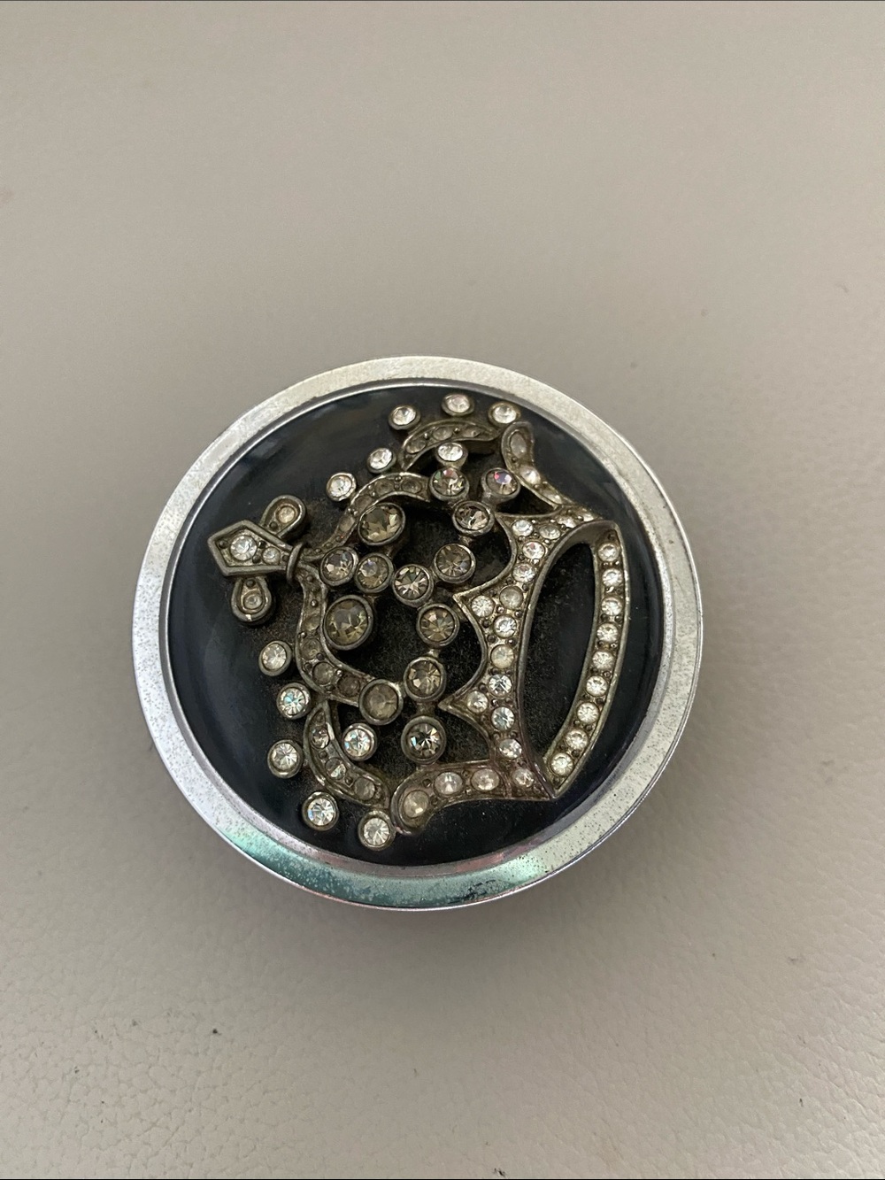 Rhinestone Crown Compact Magnifying Glass- Silver and Black